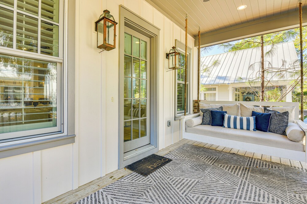Walk to Gulf: Modern Retreat in Santa Rosa Beach!
