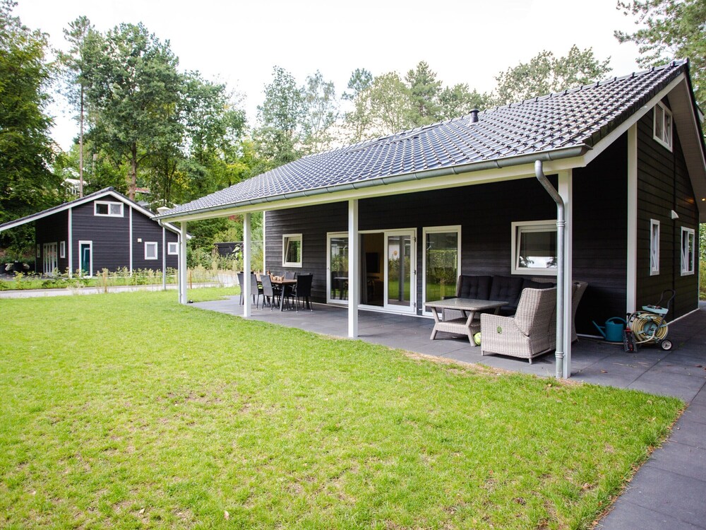 Beautiful House With Covered Terrace in Rhenen, photo 14