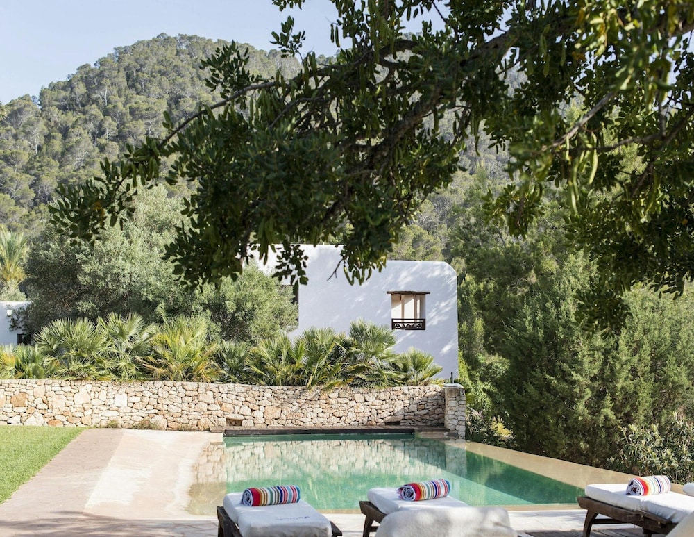 Amazing Villa With Swimming Pool