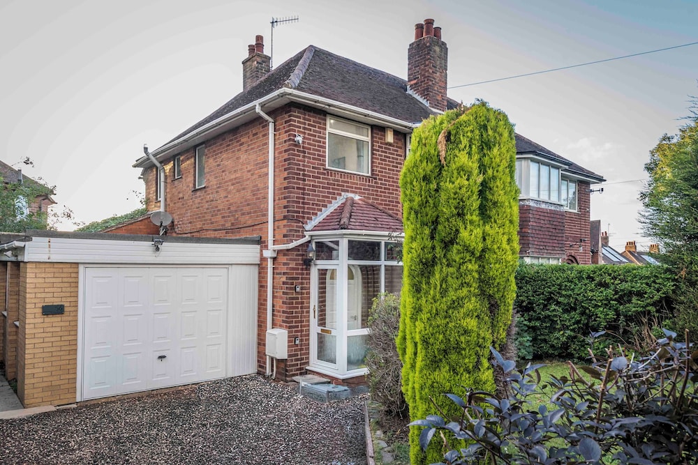 Cosy Home in Stoke on Trent