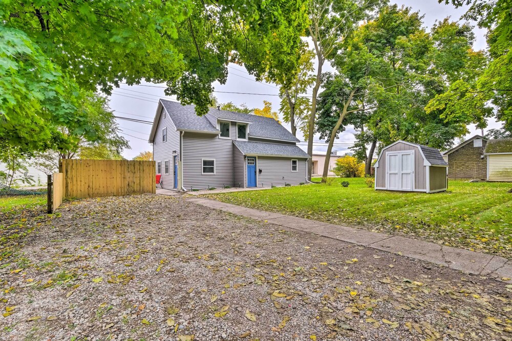 Mount Pleasant Vacations - Central Mount Pleasant Retreat w/ Patio  Grill! - Property Image 2