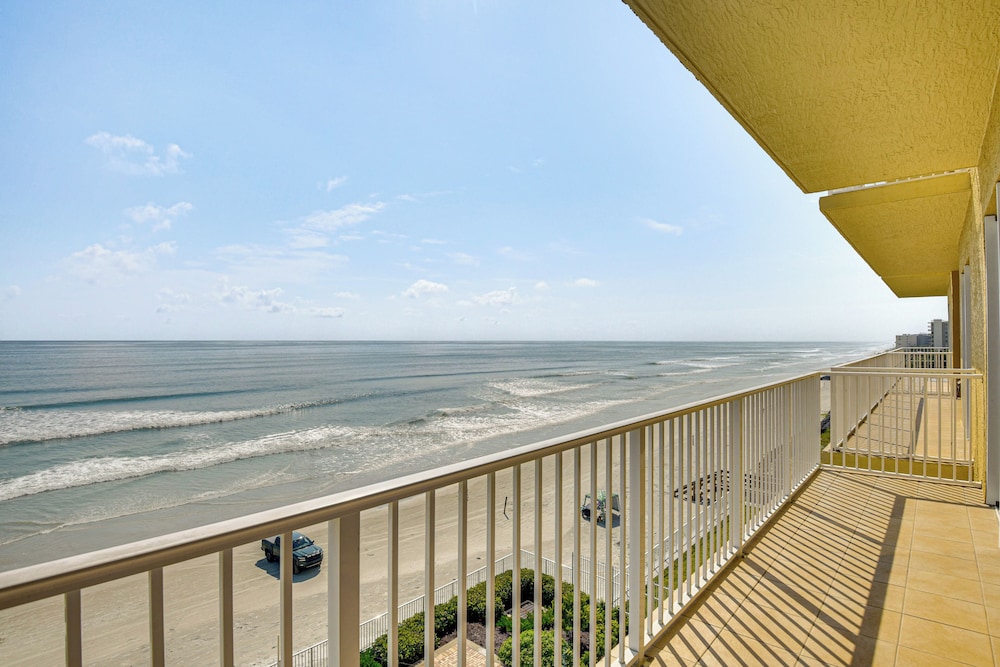 Direct Beach Access: NSB Condo w/ Community Perks