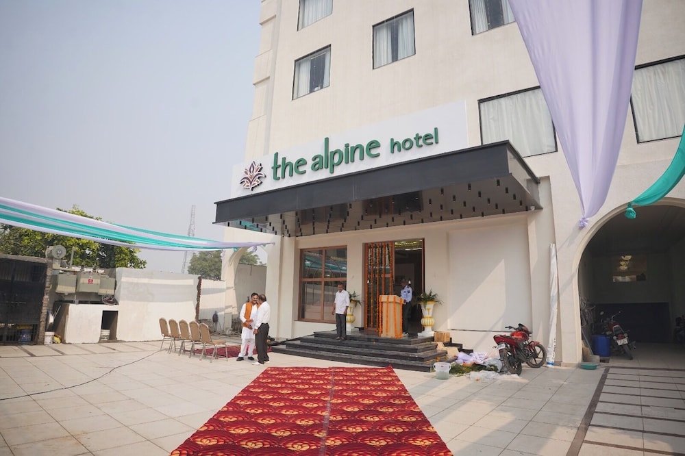 The Apline Hotel Aligarh