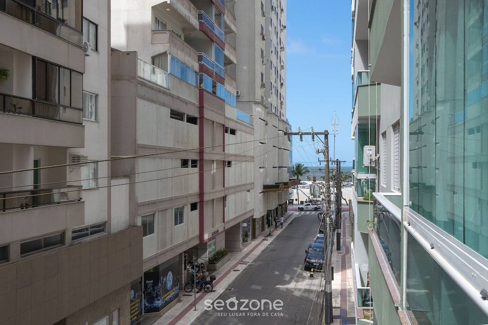 3BR apt 110m to Beach, Near BC Sights Drb0205