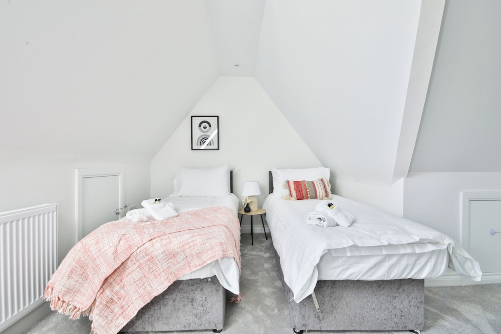 Spacious Apartments with Private Parking view 2