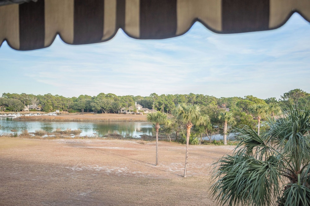 1738 Bluff Villas at The Sea Pines Resort