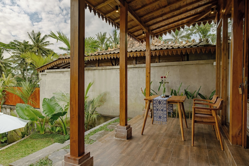 Griya Dukuh Ubud Villa