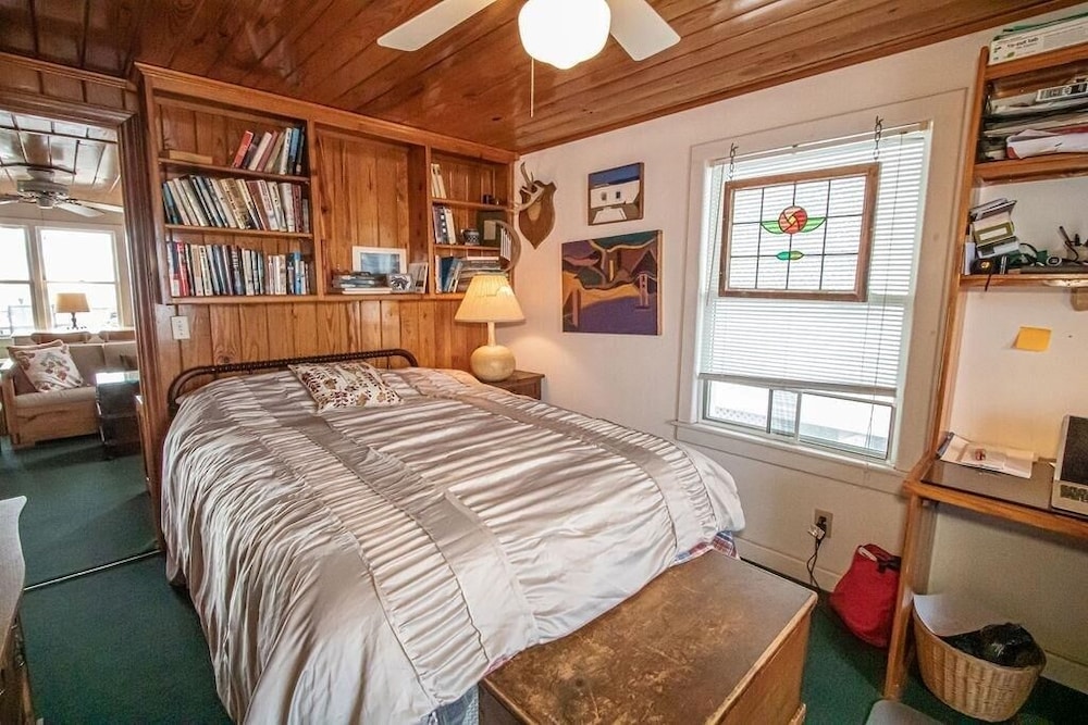 The Captain's Quarters 2 Bedroom Home by RedAwning view 2