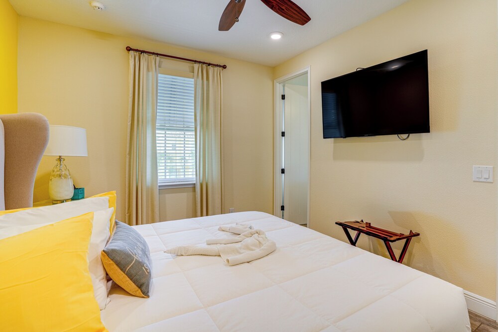Margaritaville Cottage w/ Hot Tub: 3 Mi to Disney! view 5