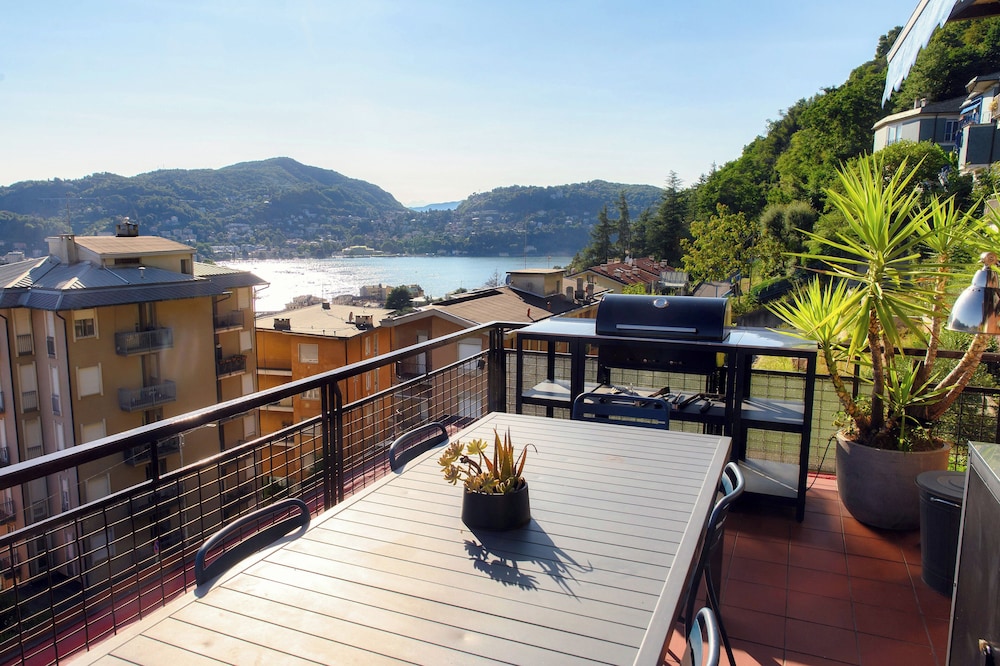 Luce di Lago Terrace