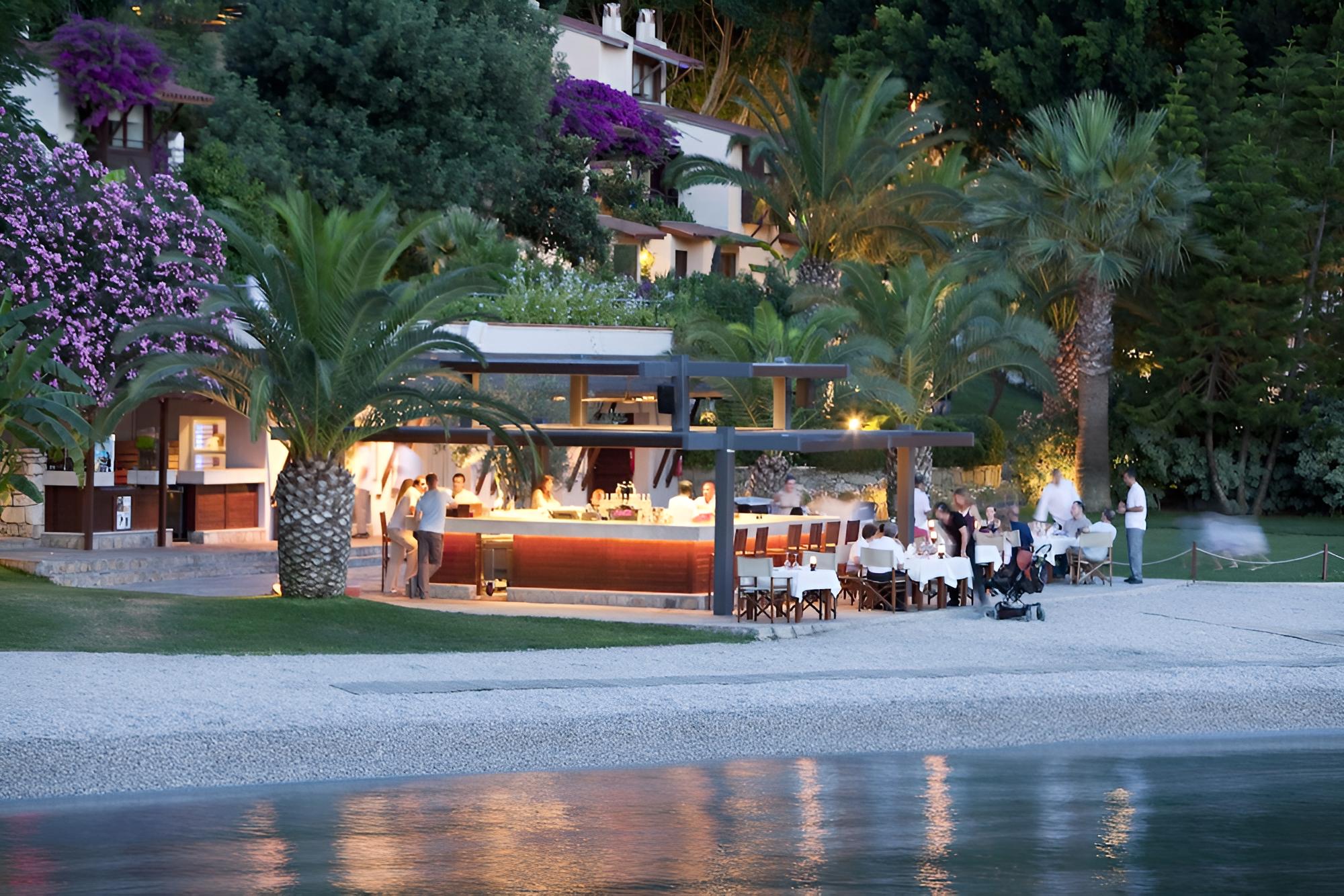 Hillside Beach Club 11