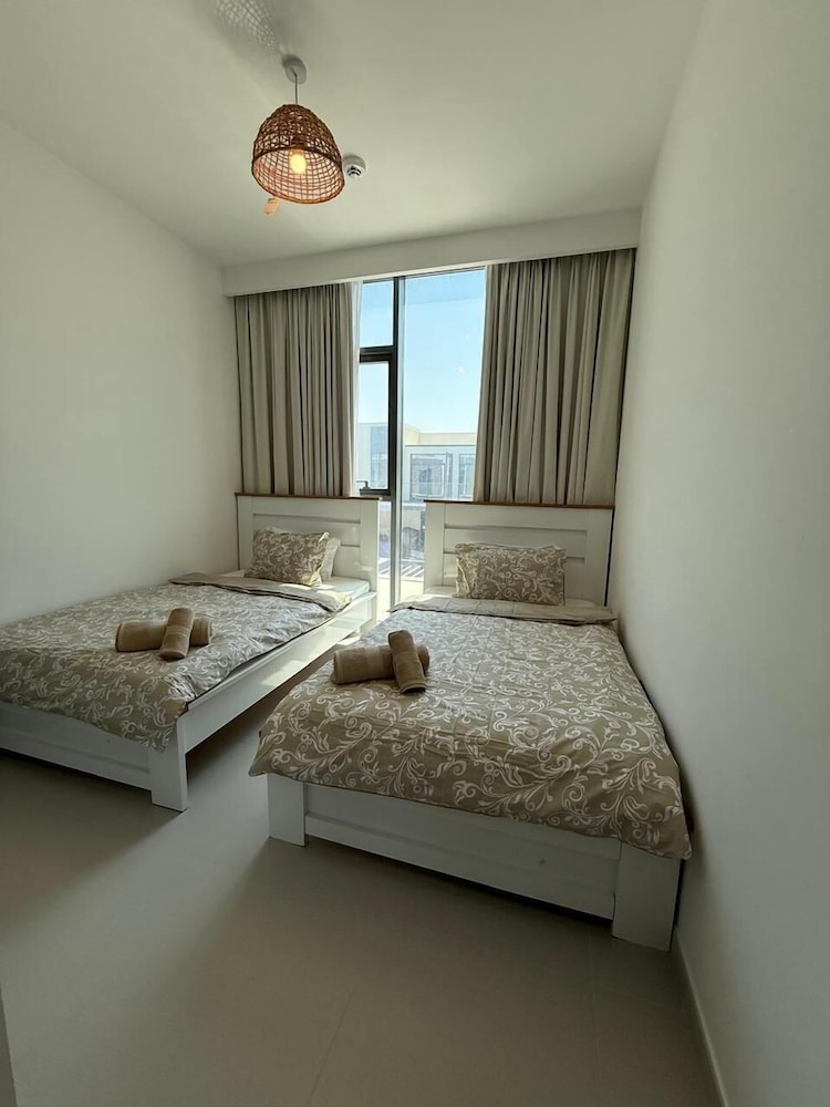 Elegant Stay in Ranches Villa