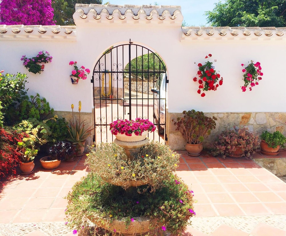 El Delfin in J vea With 4 Bedrooms and 3 Bathrooms