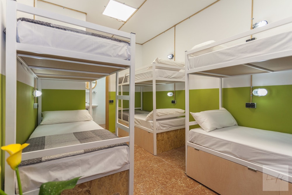 LOFT HOSTAL Group 41