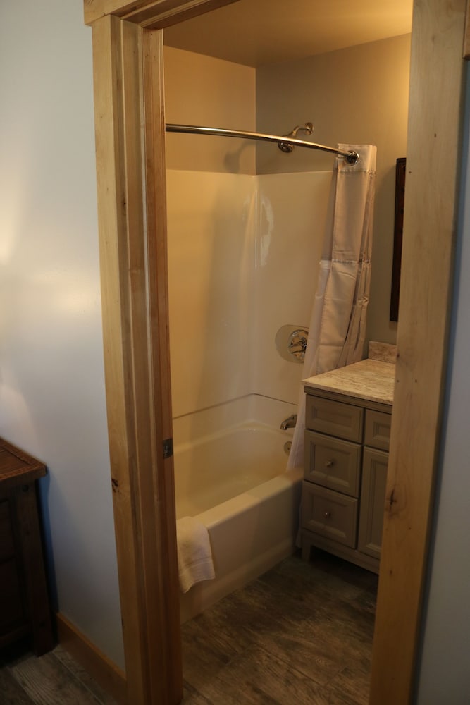 Columbine Inn