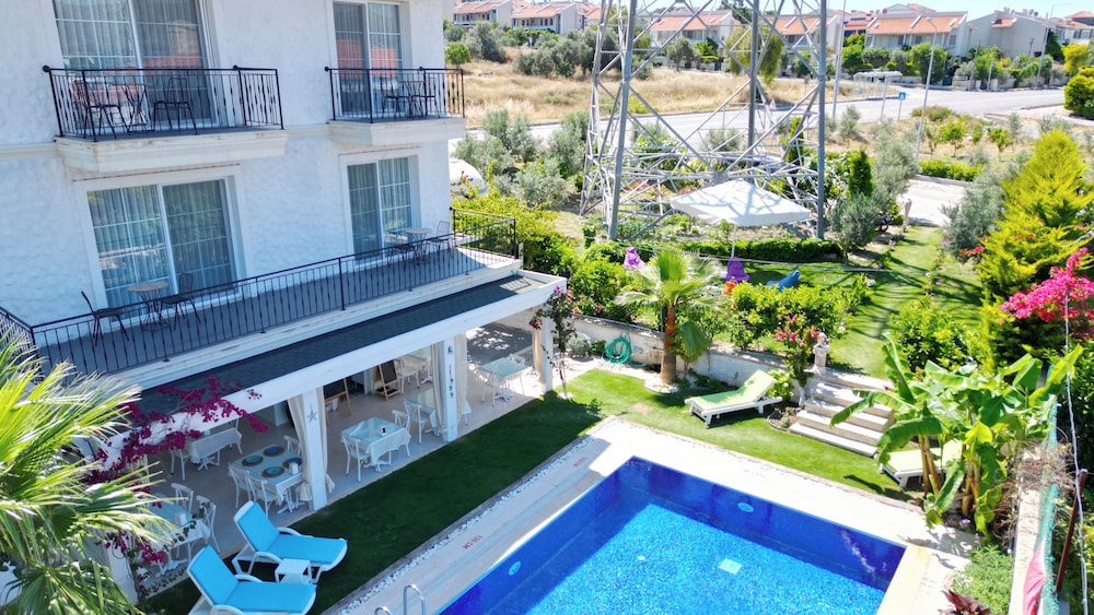 Lavinia Garden Alaçatı - Image 13