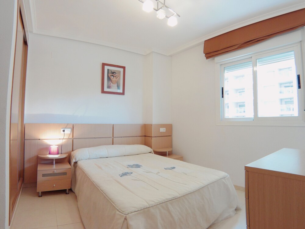 Piso De Dos Habitaciones Para Vacaciones a 2min de la Playa en Marina D'Or (CALA) view 2