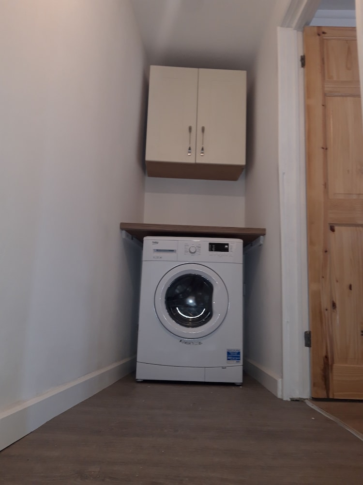 Nice big 2 Double Bedroom Apartment in the Town view 4