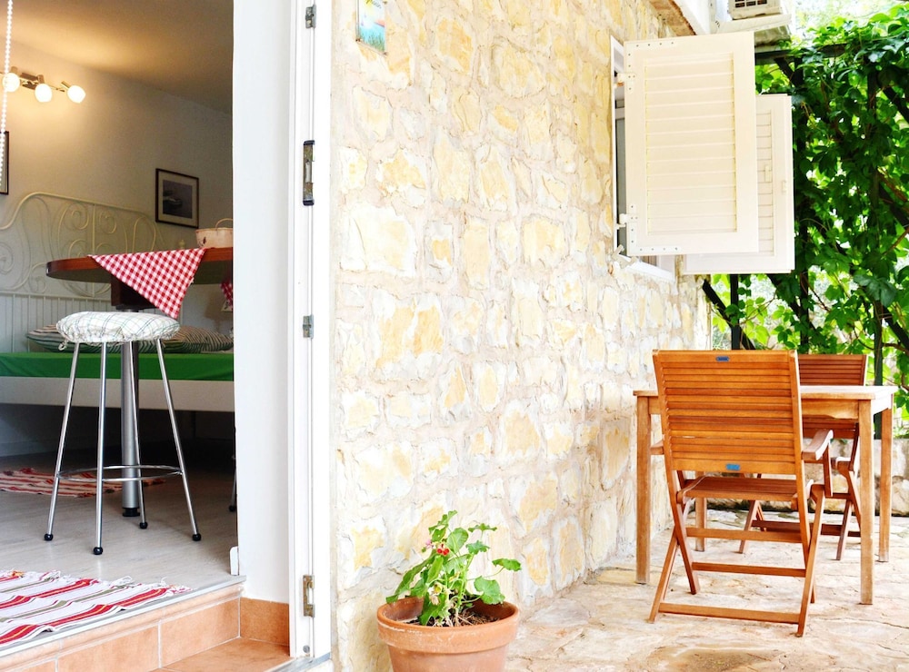 Blissful Bay Apartments Vrboska