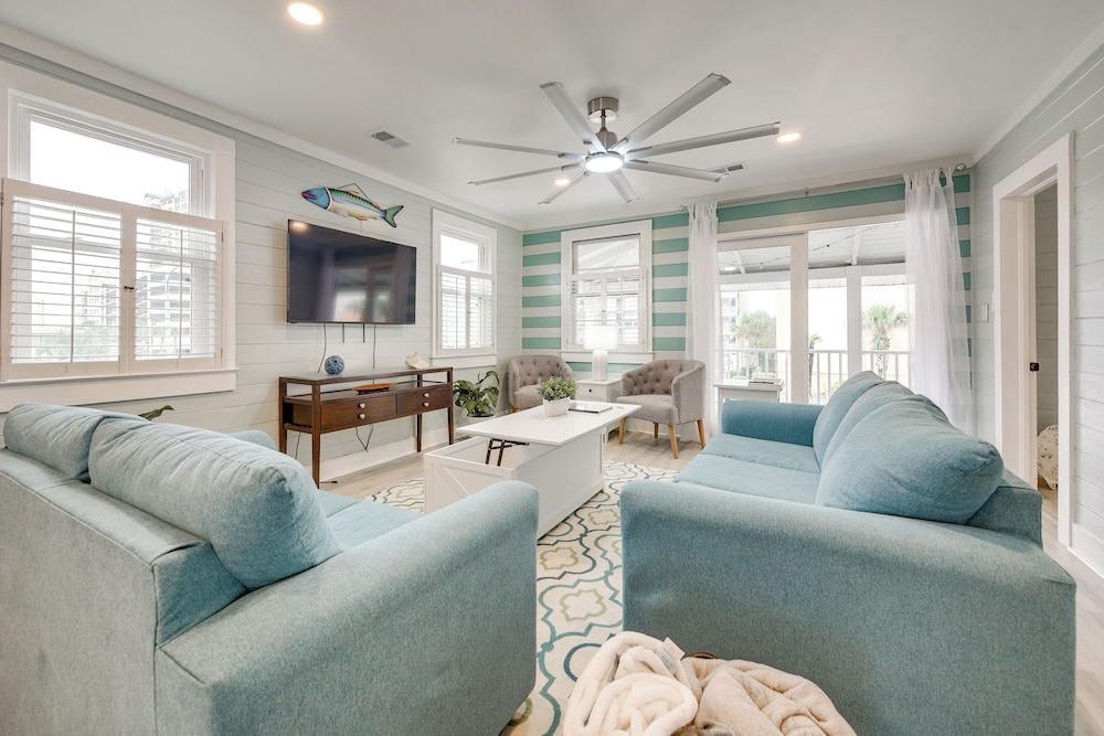 Walk to Shore: Home w/ Deck in North Myrtle Beach