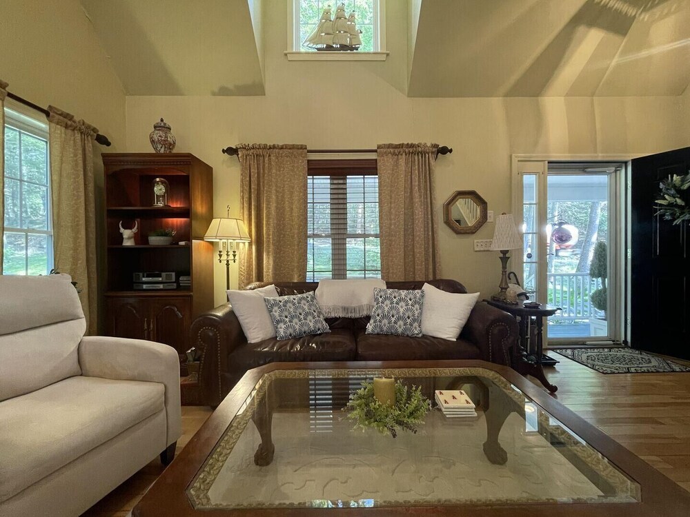 Harbor Hideaway
