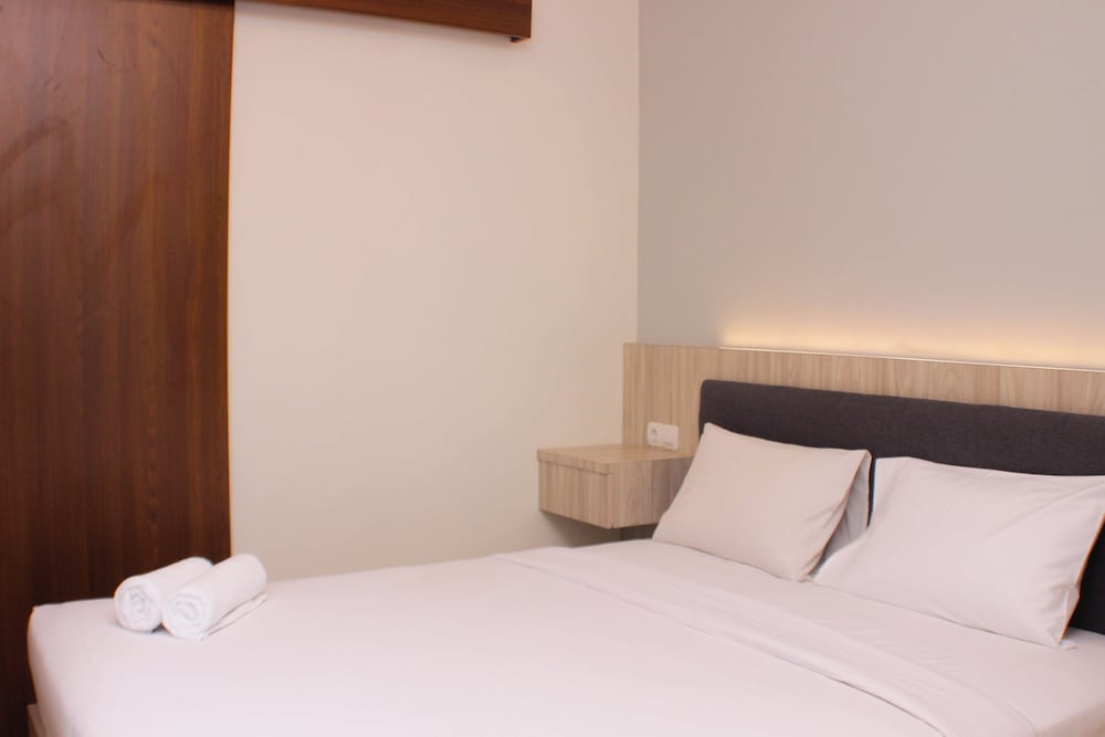 Fancy And Nice Studio At Grand Kamala Lagoon Apartment