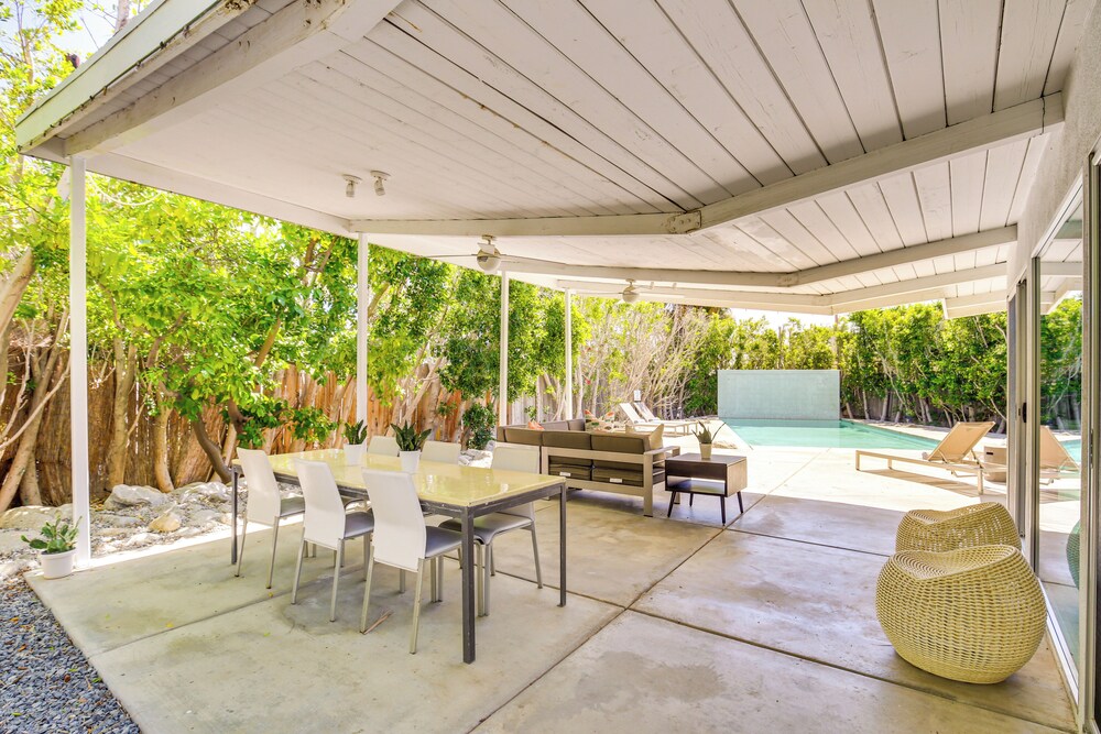 3 Mi to Dtwn: Palm Springs Gem w/ Private Pool!