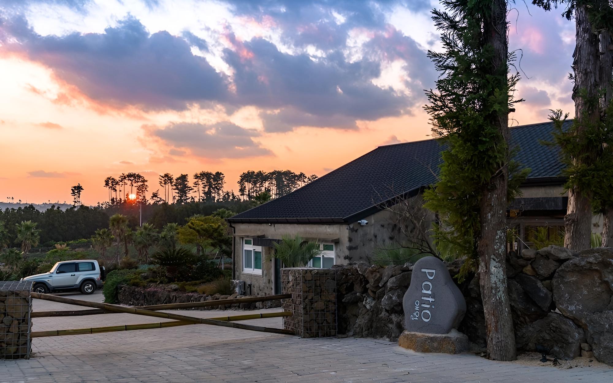 Jeju Patio Aewol view 3