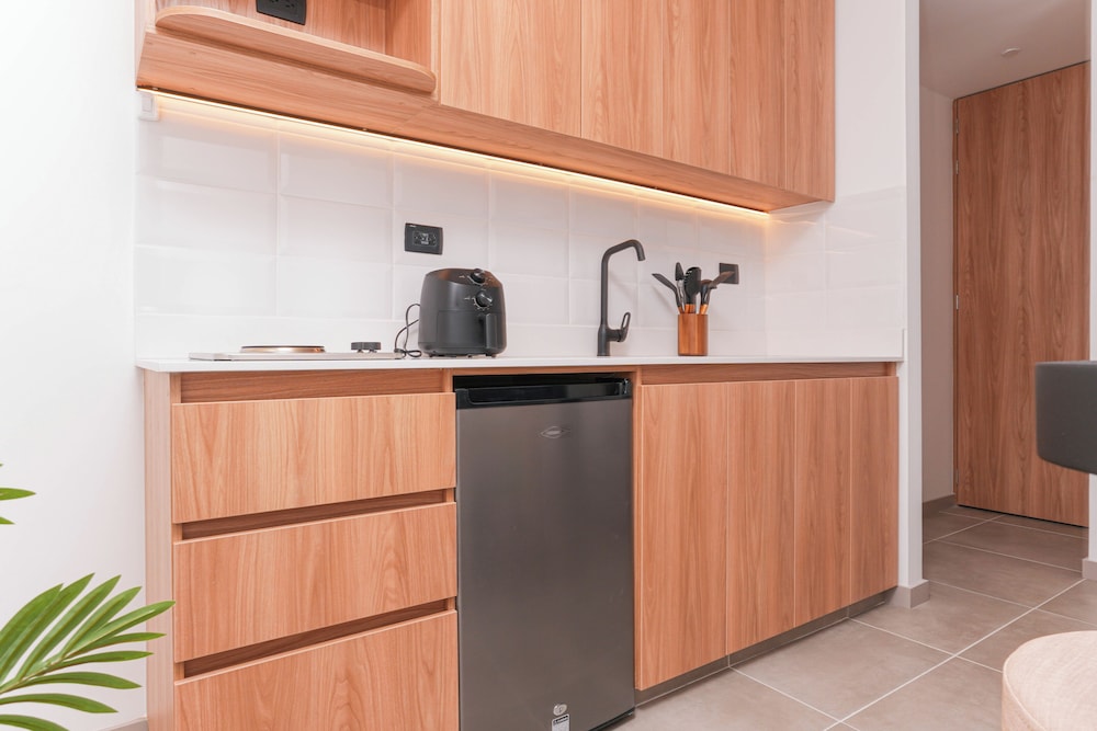 Metropolitan Living by HOUSY