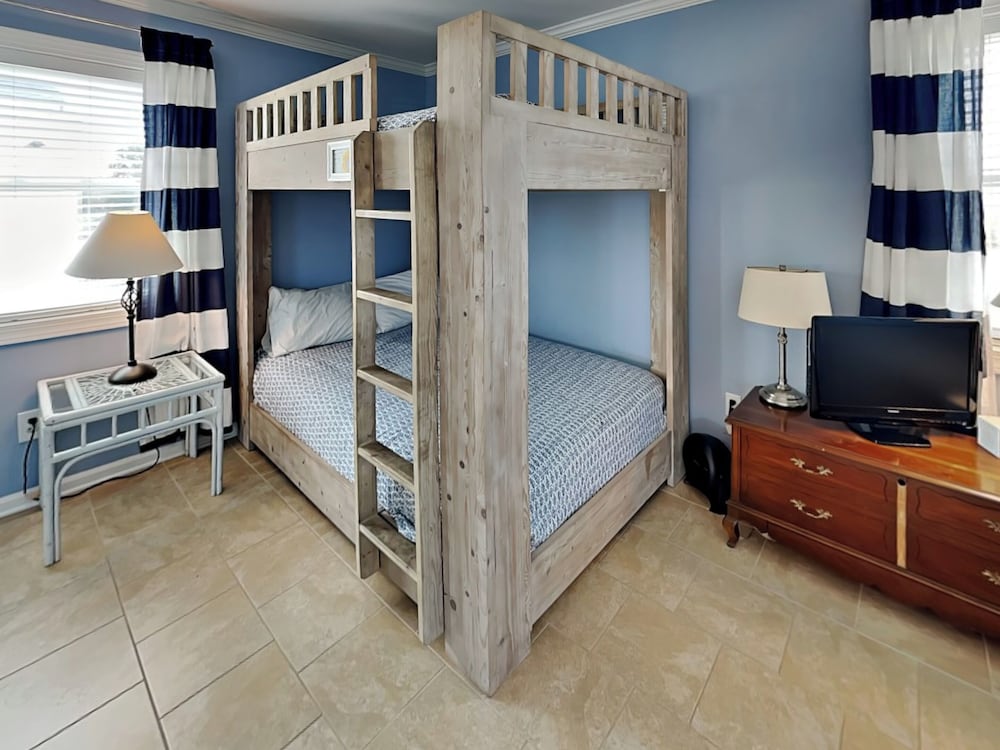 Tournesol by Topsail Realty