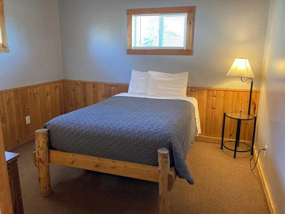 Rustic Inn
