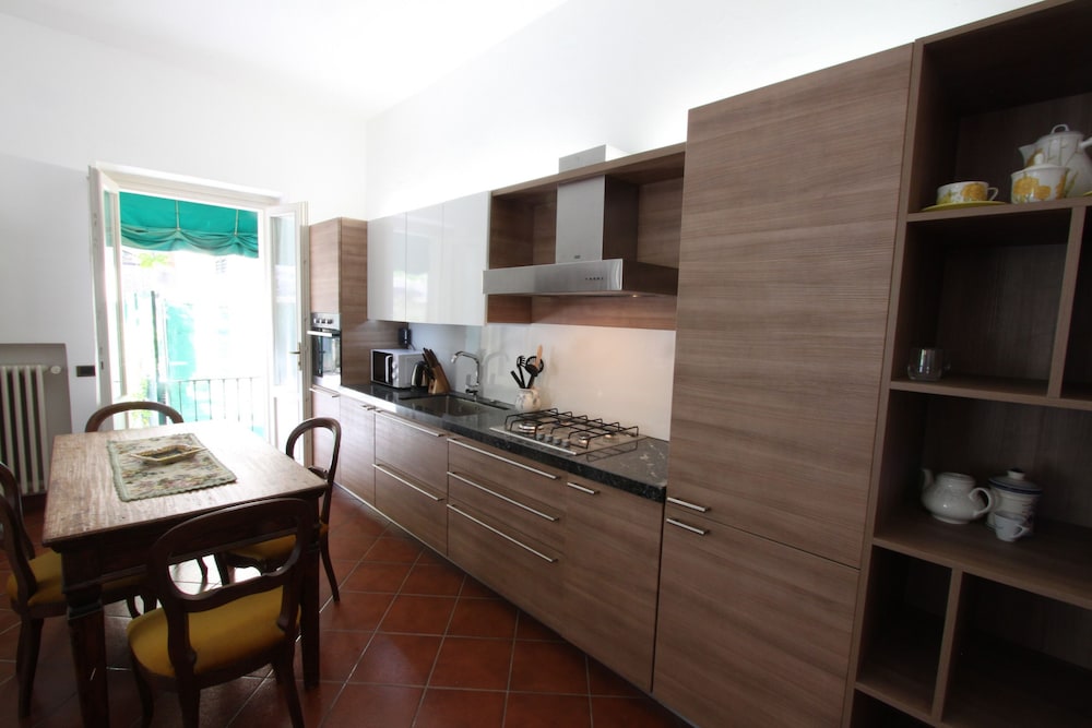 Stoppani Appartamento, apartamento en Bellagio — kitchen
