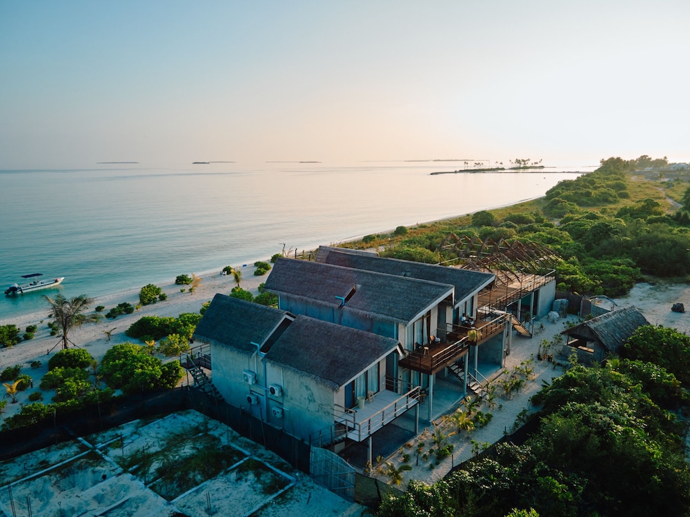 Araaik Beach Village