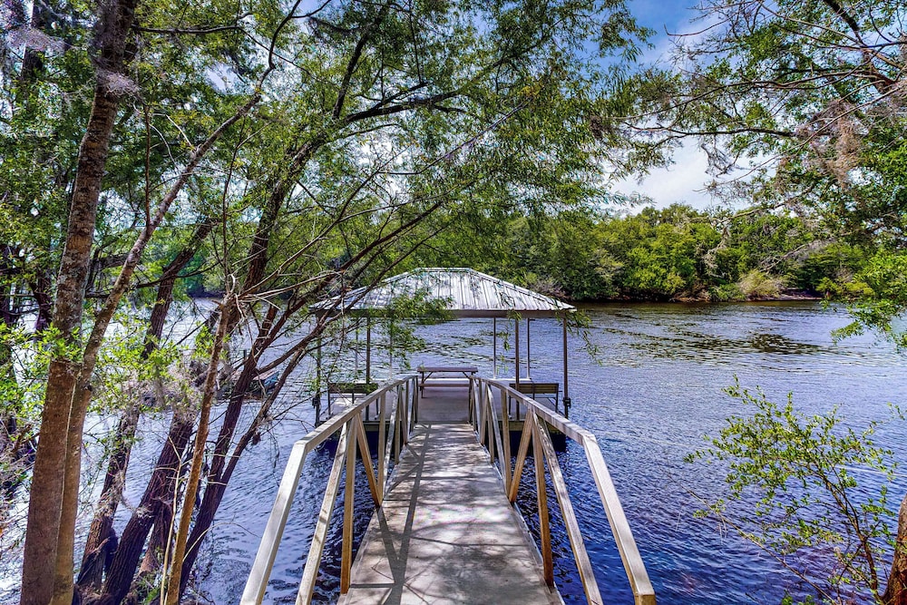 Dog-friendly Riverfront 3BR w/ Fire Pit & Dock