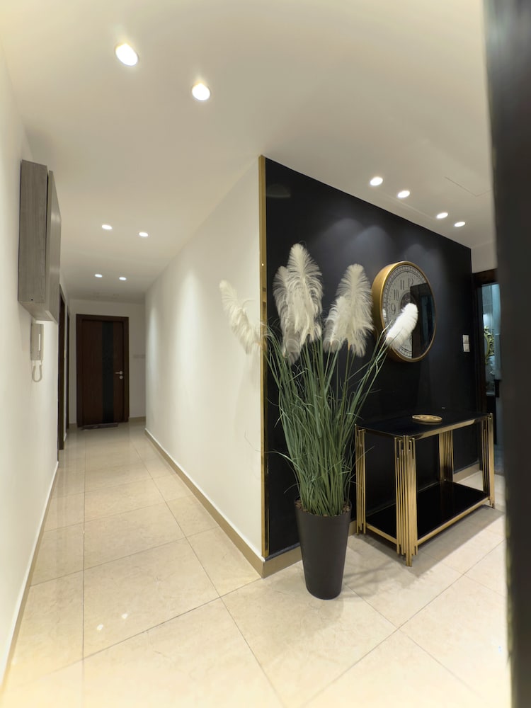 Charming Amman Apartment With Central AC and Parking