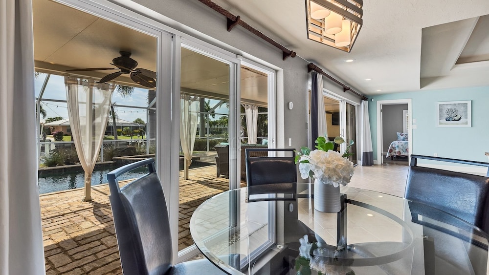 Punta Gorda Isles 3 Bedroom Private Pool+Spa Home on Canal 3 Home