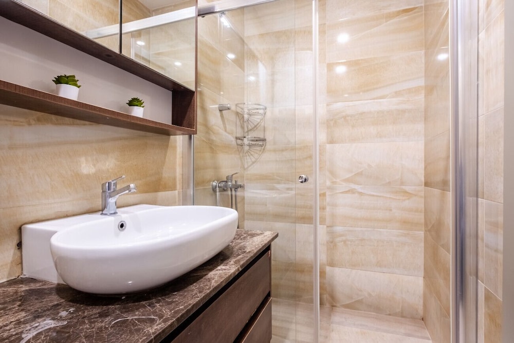 Missafir Flat With Superb Location in Nisantasi