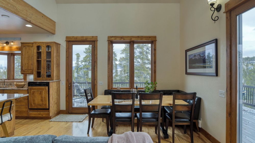 Skate Bowl, Hot Tub & Game Room Breckenridge Adventure Chalet by Avantstay