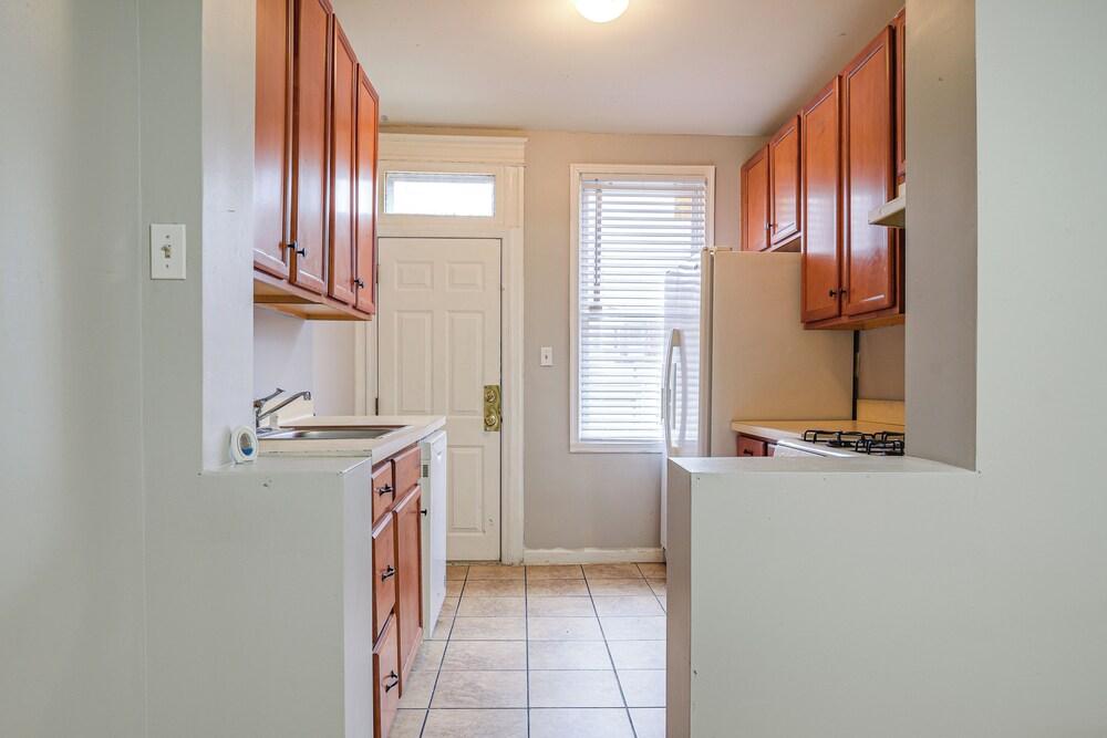 4 Mi to Inner Harbor & Jhu: Baltimore Townhome!