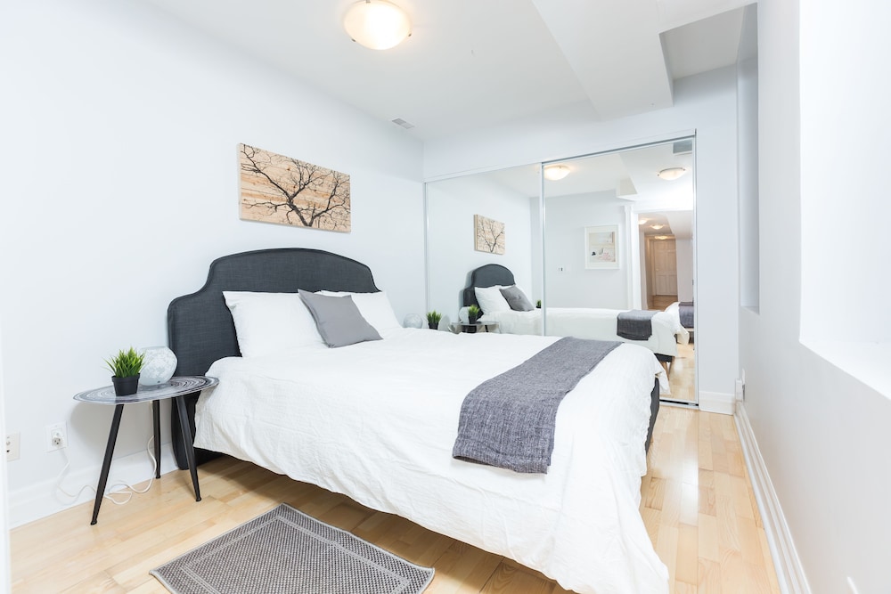 Applewood Suites - Yorkville - Image 3