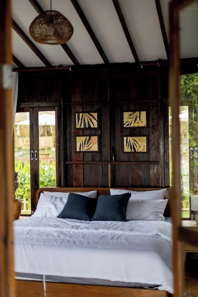 Baan Lhong View Lay