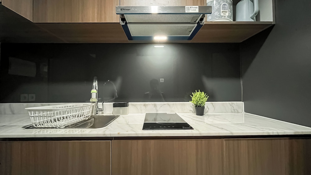 Urban Industrial Touch 1Br Apartment At The Smith Alam Sutera