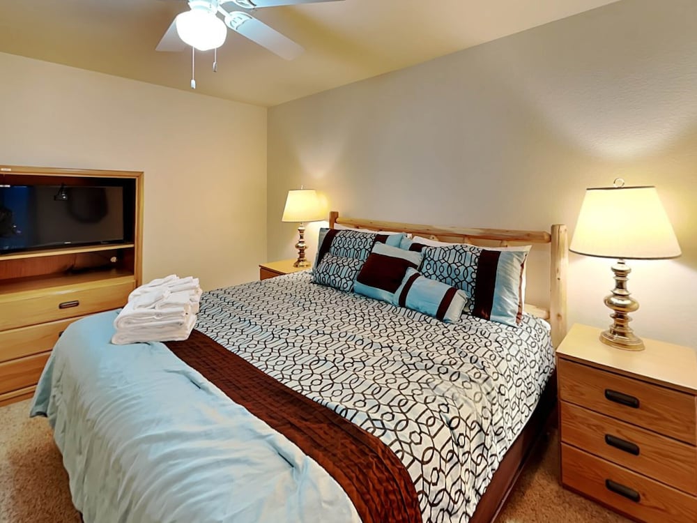 Gray Wolf Lodge by Ruidoso Vacation Rentals view 4