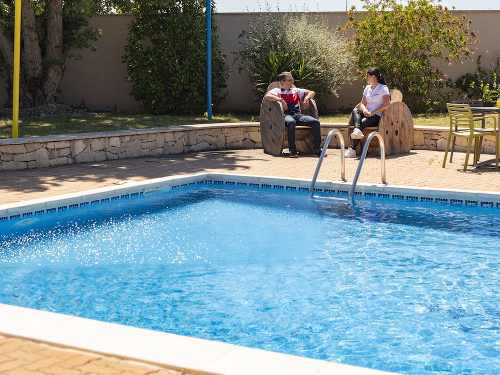 Vitrolles Vacations - Greet Hotel Marseille Provence Aeroport - Property Image 1