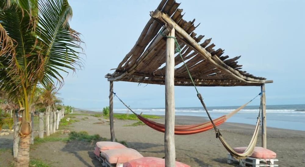 Somar Surf camp & Lodge