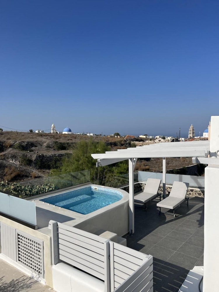 New Villa Sostis