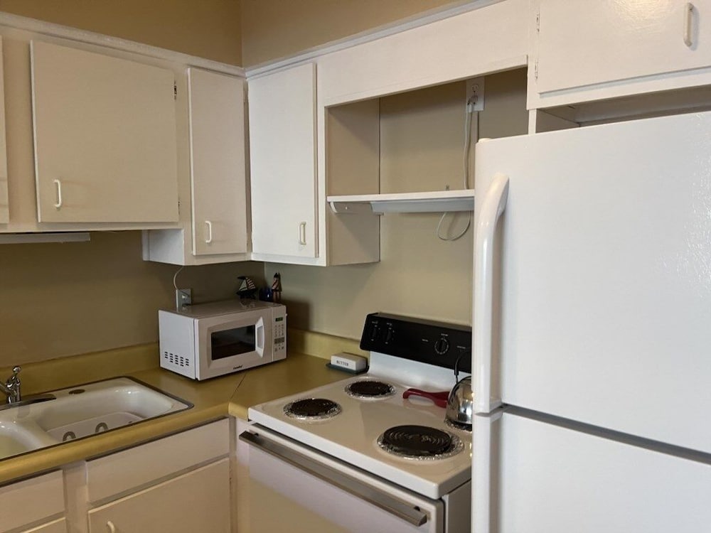 Vantage Pointe 138 - Condo Across The Street In Daytona Beach 1 Bedroom Condo