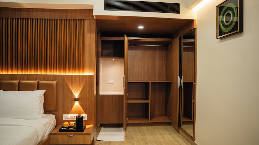 Hotel M7 Plaza