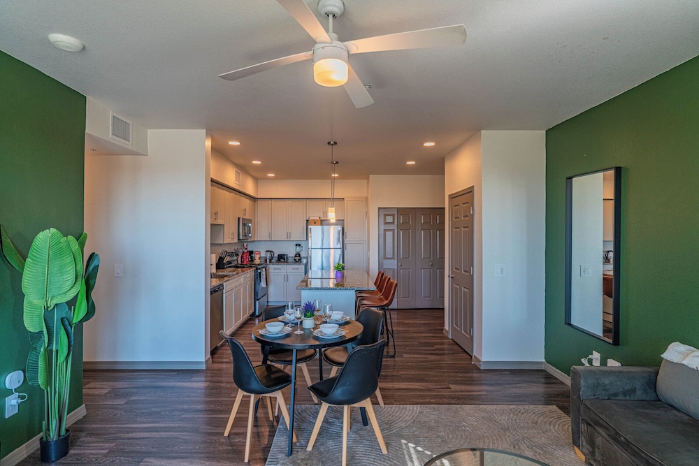 ROVE LIVING/KL - Cardinal 95