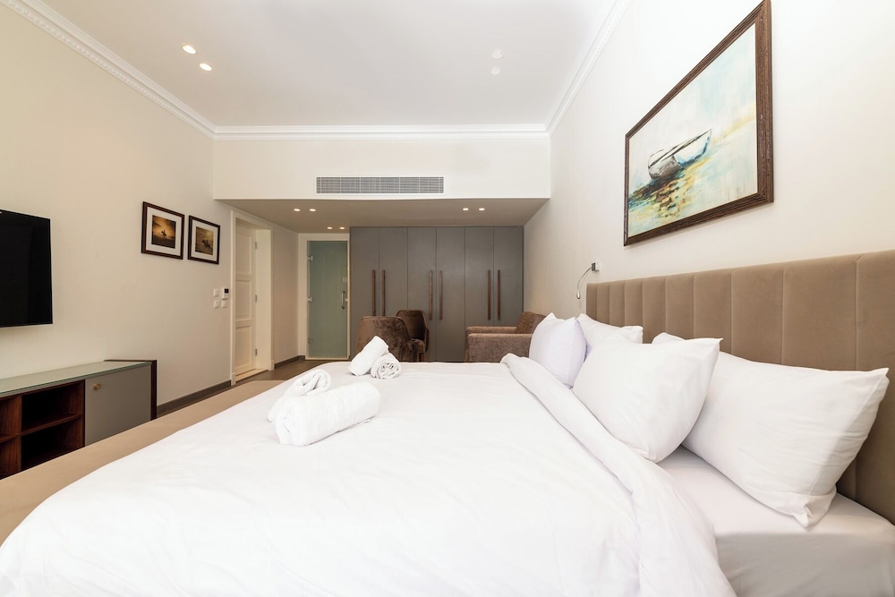 Golfview Duplex at Golf Estate 504
